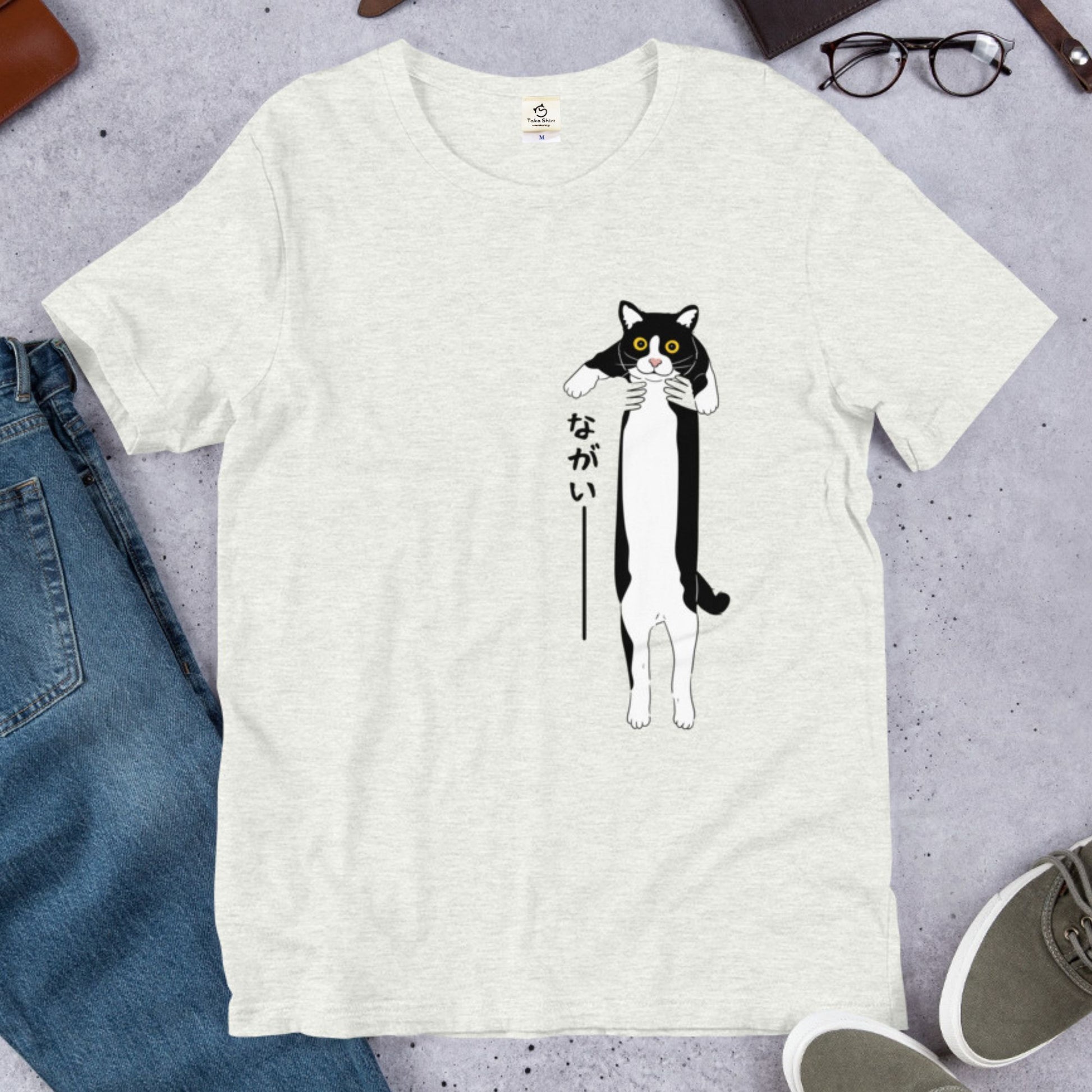 猫tシャツ ねこ 猫イラスト おもしろ tシャツ かわいい ハチワレ猫 ながいー｜アダルト&キッズサイズ.