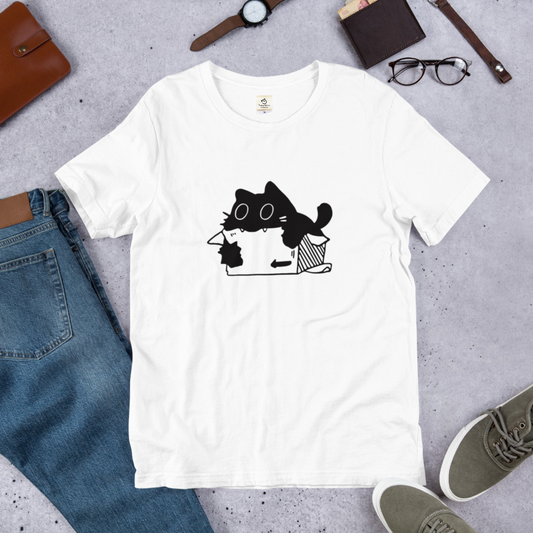 猫tシャツ ねこ 猫イラスト 段ボールが好きな猫｜アダルト&キッズサイズ